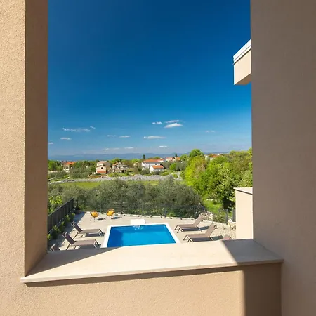 Olive Ocean With Pool And Seaview