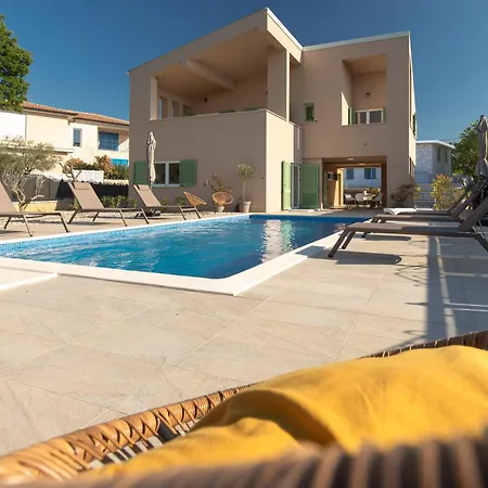 Olive Ocean With Pool And Seaview 빌라