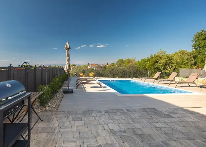 Olive Ocean With Pool And Seaview Vila *