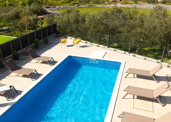 Olive Ocean With Pool And Seaview *